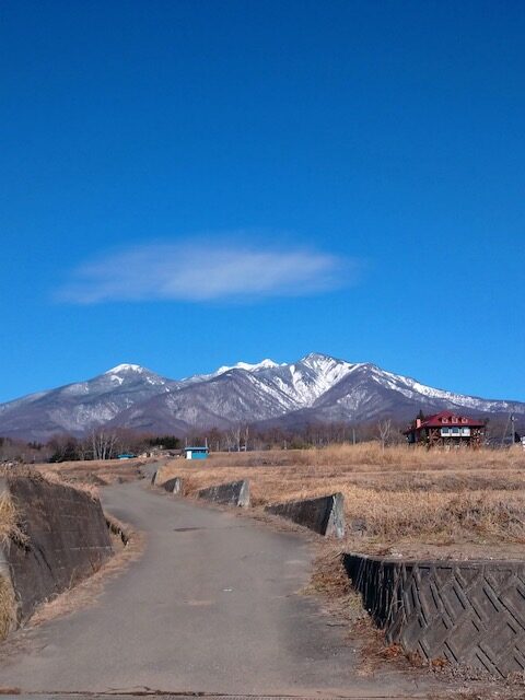八ヶ岳の青空