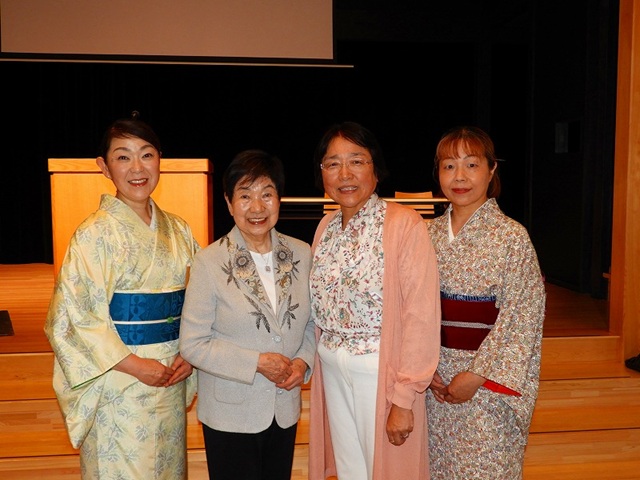 4人の写真