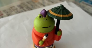 カエルの人形