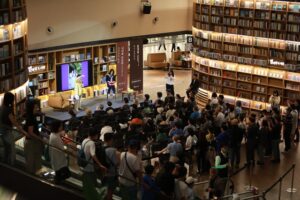 図書館での講演
