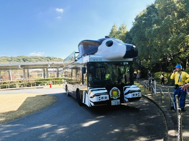 動物園のバス